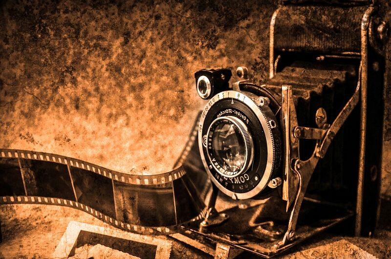 Datei:Camera-219958 1280.jpg