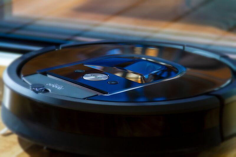 Datei:Robot-vacuum-cleaner-3786243 1280.jpg